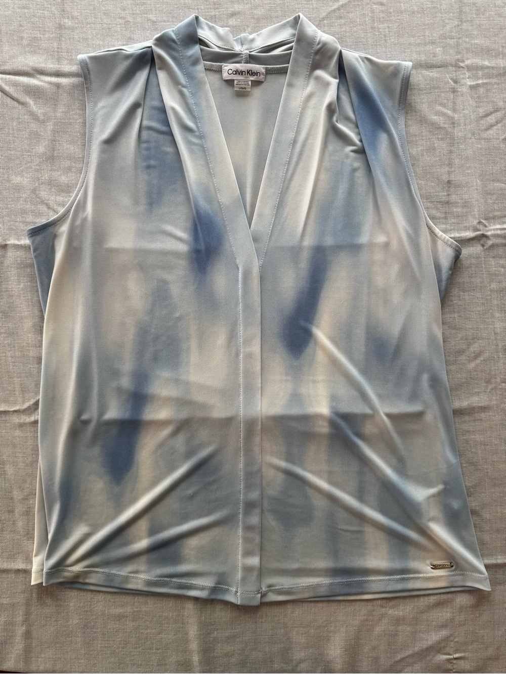 Calvin Klein Women's Sleeveless V-Neck Camisole - Light Blue & White